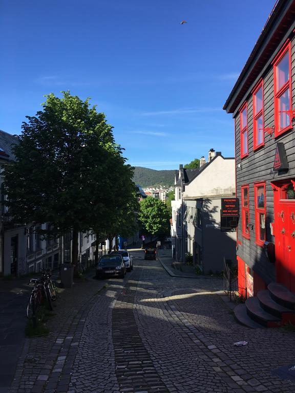 Urban Hostel Bryggen Bergen Exterior foto